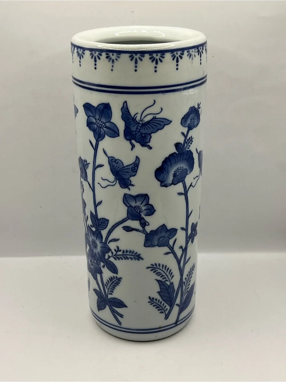 China Blue By Seymour Mann Chinoiserie Style Flowers And Butterflies Vase 10”